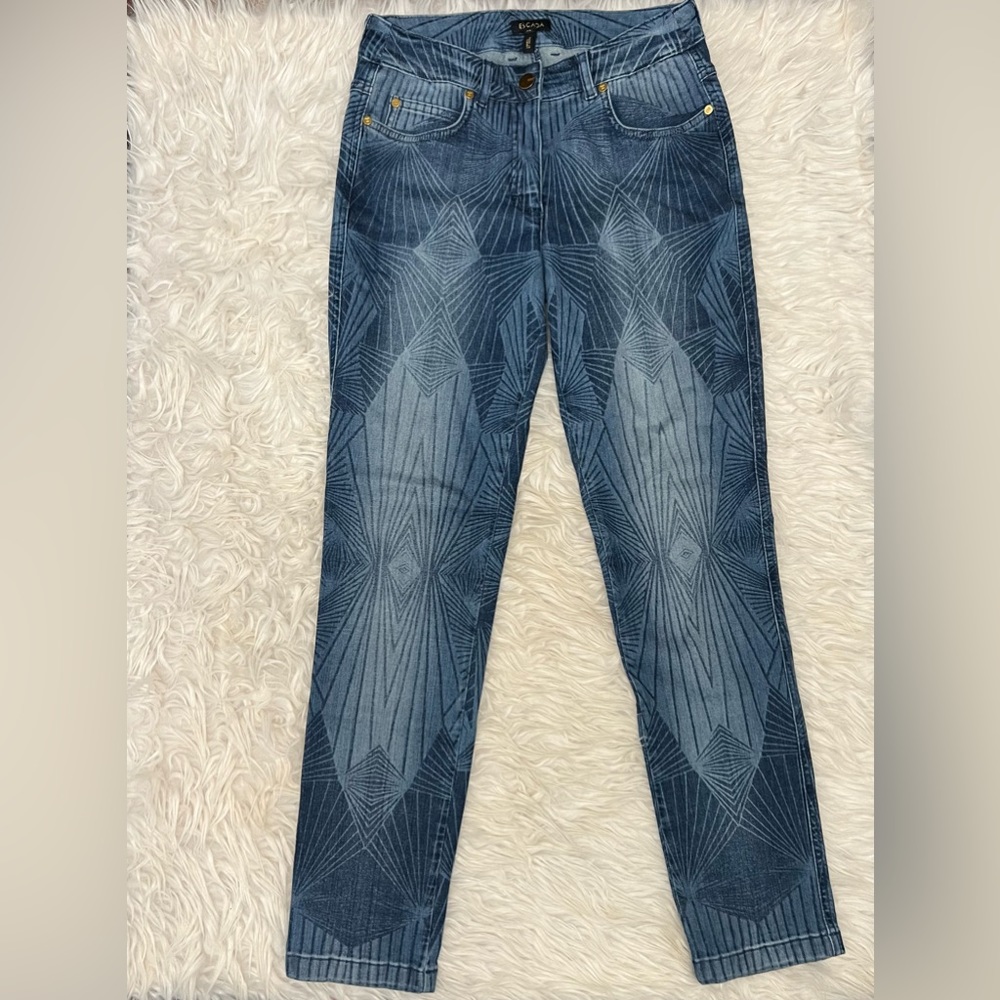Escada Geometric Laser Cut Printed Straight Leg Jeans European Size 36 US Size 6